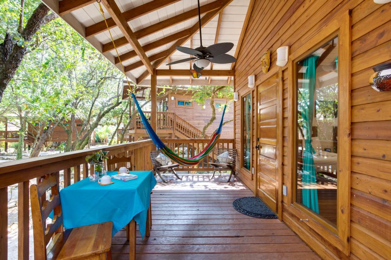 Mariposa Belize Beach Resort Placencia Exteriör bild